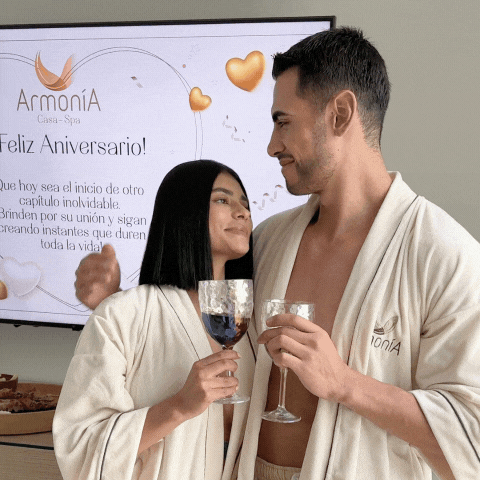 Pareja disfrutando un spa en pareja en Bogotá con circuito hídrico privado en Armonía Casa Spa Pareja disfrutando un spa en pareja en Bogotá con circuito hídrico privado en Armonía Casa Spa