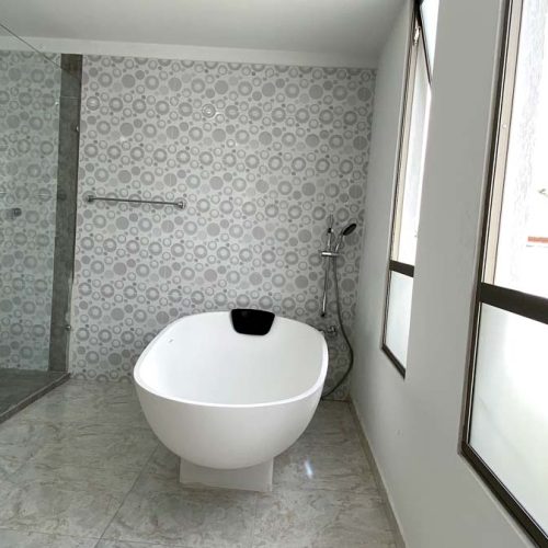 BAÑO HAB 4 TINA